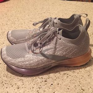 Brooks Levitate 3 women’s running shoes sneakers 7